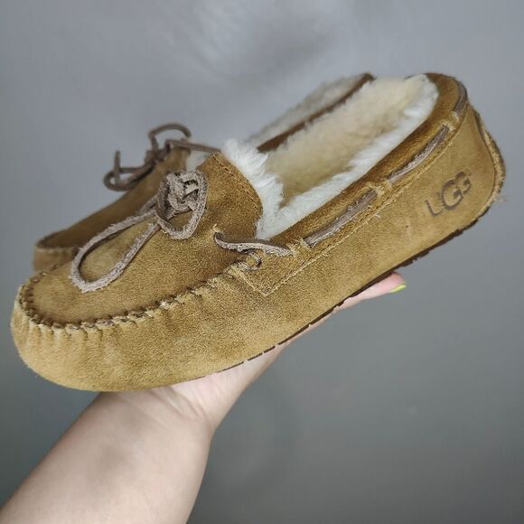 Ugg Dakota Chestnut Suede Sheepskin Slippers Moccasins - Picture 5 of 12